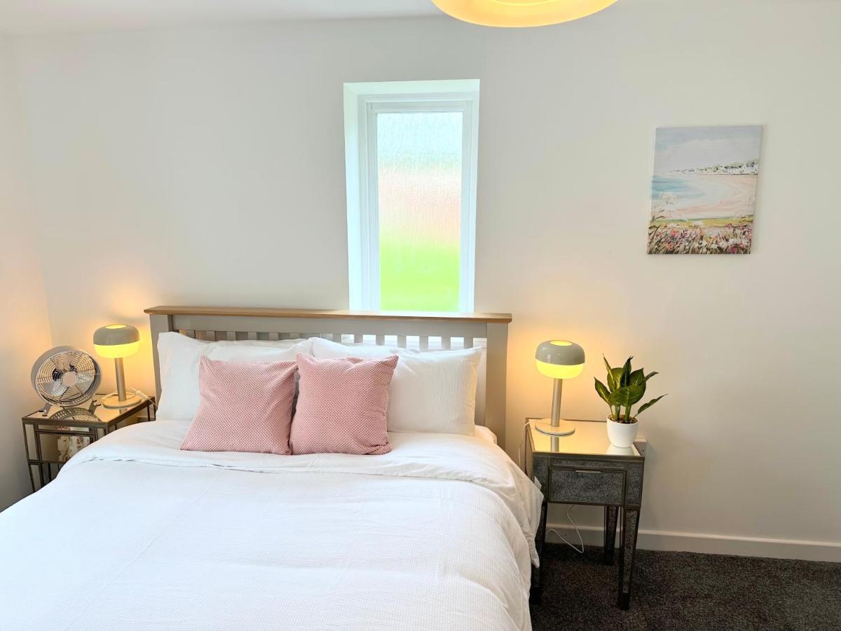 Apartment Superb 2 Bed 2 Bathroom Free Parking *